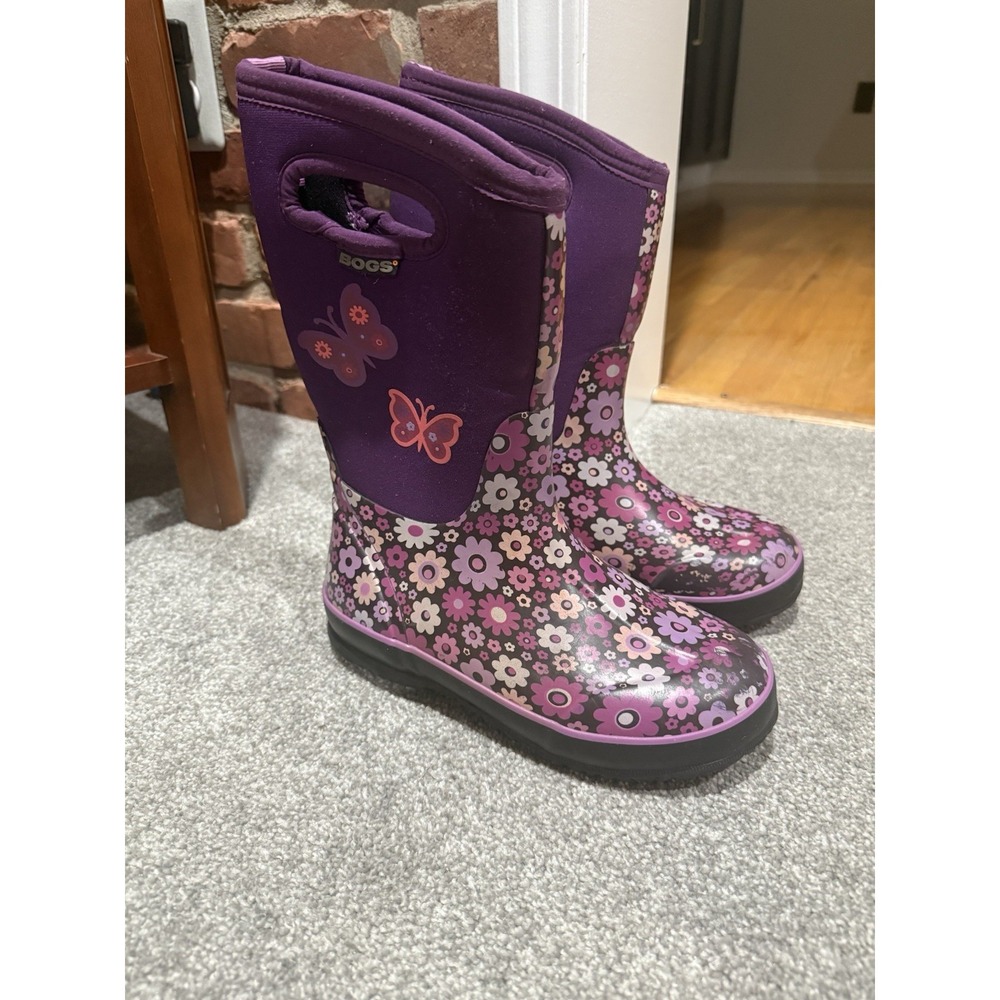 BOGS Girls' Classic High Daisy Love Me Purple Flower Insulated Boots Kids Size 4